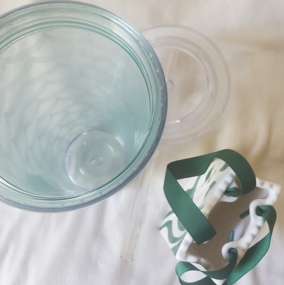 Starbucks tumbler and ornament - Picture 4 of 8